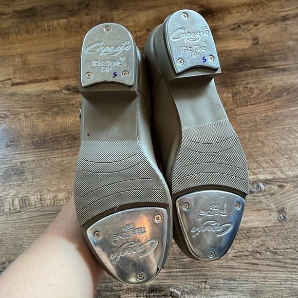 EUC Capezio Mary Jane Tap Shoe - Picture 2 of 6